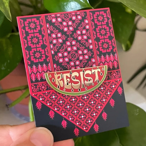 Pin's Pastèque "RESIST"